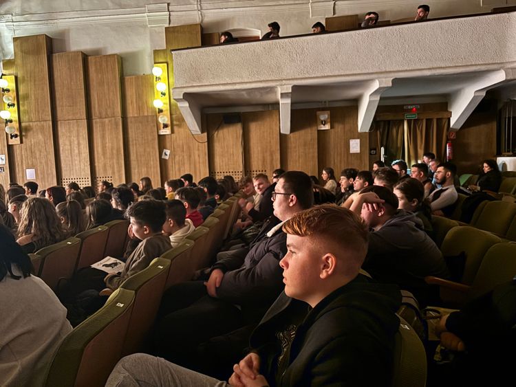 Oroszlánvadászat az Olimpia bárban