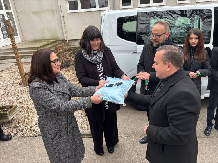 Hatalmas támogatás!