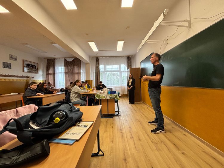 Rendhagyó angolóra a SZESZI-ben!